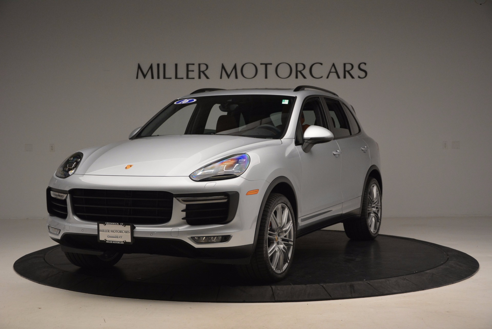 Used 2016 Porsche Cayenne Turbo for sale Sold at Pagani of Greenwich in Greenwich CT 06830 1