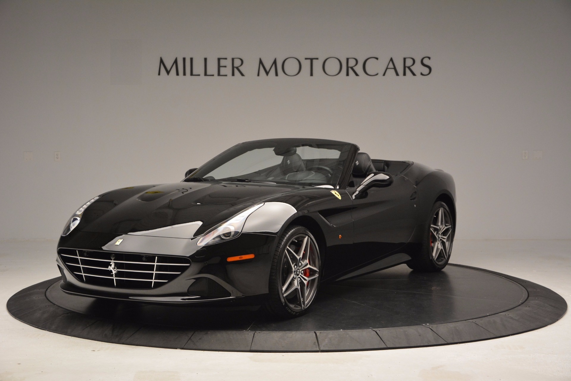 Used 2015 Ferrari California T for sale Sold at Pagani of Greenwich in Greenwich CT 06830 1