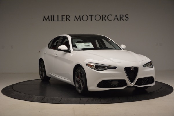 New 2017 Alfa Romeo Giulia Q4 for sale Sold at Pagani of Greenwich in Greenwich CT 06830 11