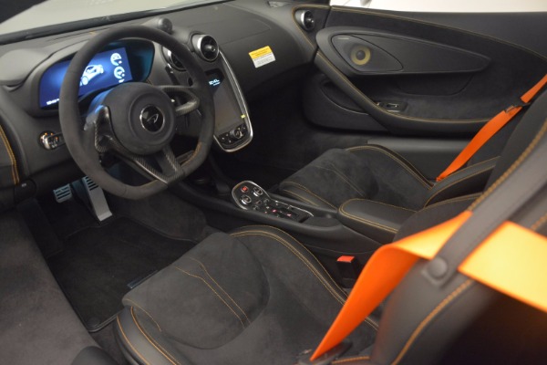 Used 2017 McLaren 570GT for sale $169,900 at Pagani of Greenwich in Greenwich CT 06830 15