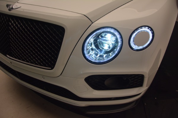 New 2018 Bentley Bentayga Black Edition for sale Sold at Pagani of Greenwich in Greenwich CT 06830 19