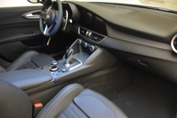 New 2017 Alfa Romeo Giulia Ti Sport Q4 for sale Sold at Pagani of Greenwich in Greenwich CT 06830 21
