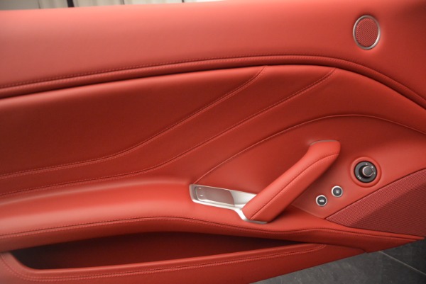 Used 2017 Ferrari California T for sale Sold at Pagani of Greenwich in Greenwich CT 06830 28