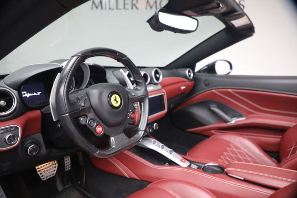 Used 2016 Ferrari California T for sale $119,900 at Pagani of Greenwich in Greenwich CT 06830 13