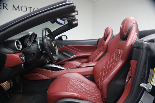 Used 2016 Ferrari California T for sale $119,900 at Pagani of Greenwich in Greenwich CT 06830 14