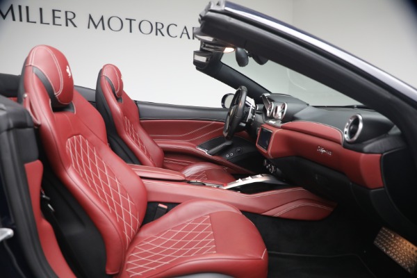 Used 2016 Ferrari California T for sale $119,900 at Pagani of Greenwich in Greenwich CT 06830 17