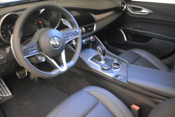 New 2017 Alfa Romeo Giulia Q4 for sale Sold at Pagani of Greenwich in Greenwich CT 06830 15
