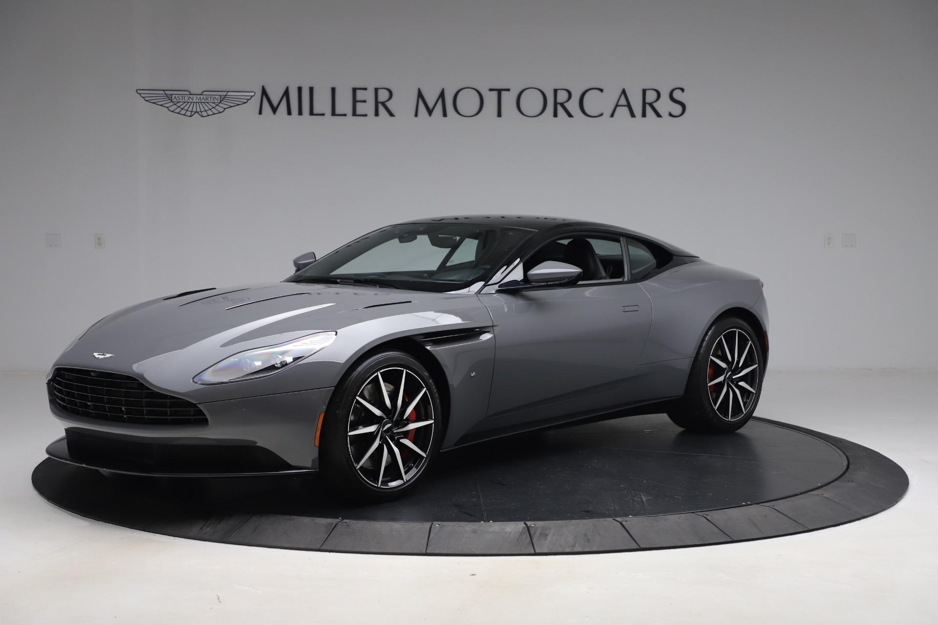 Used 2017 Aston Martin DB11 for sale $149,900 at Pagani of Greenwich in Greenwich CT 06830 1