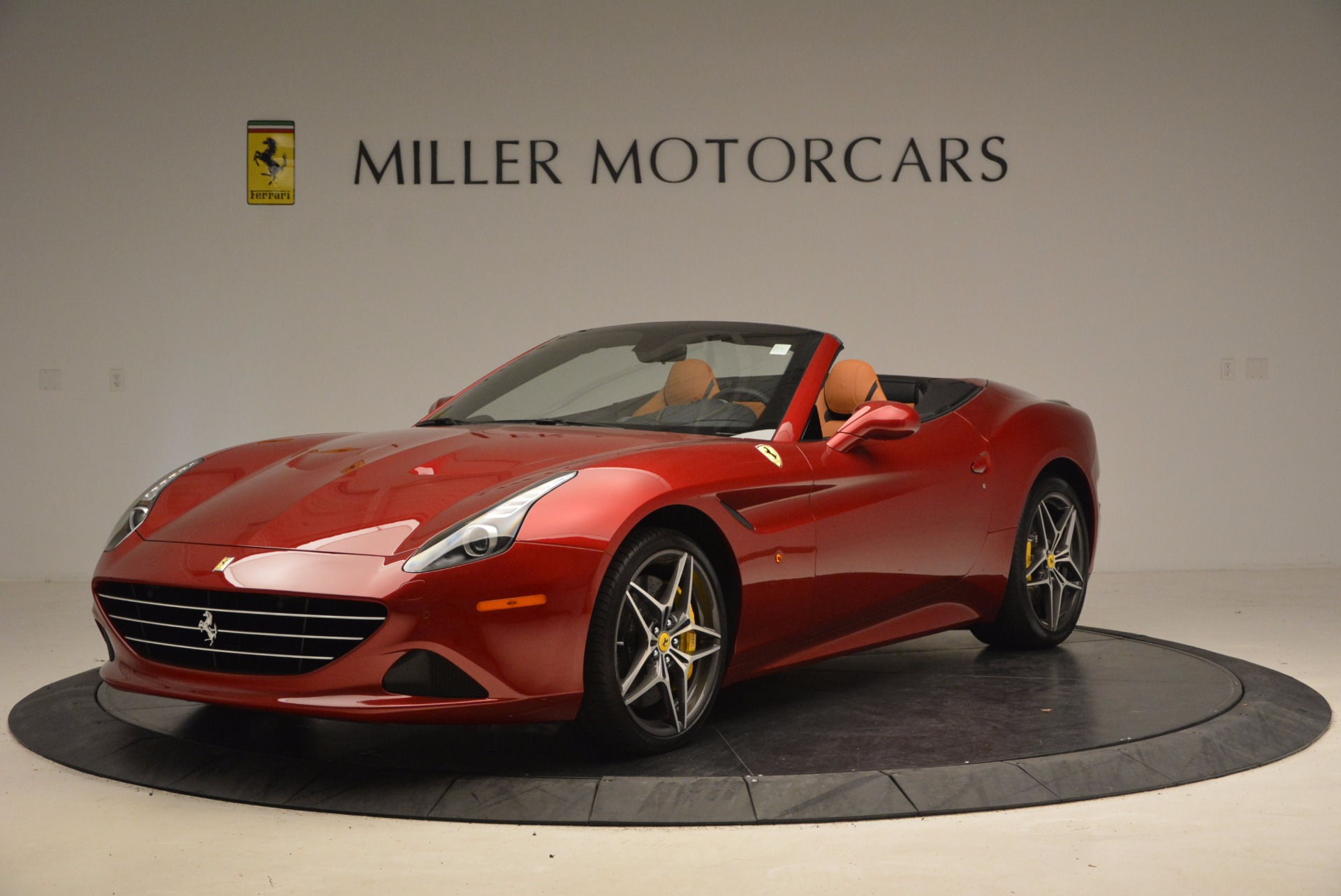 Used 2017 Ferrari California T for sale Sold at Pagani of Greenwich in Greenwich CT 06830 1