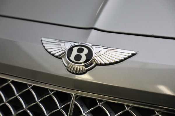 Used 2018 Bentley Bentayga W12 Signature Edition for sale Sold at Pagani of Greenwich in Greenwich CT 06830 14