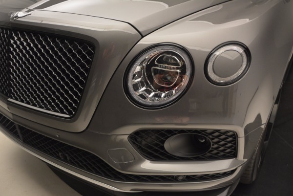 New 2018 Bentley Bentayga Black Edition for sale Sold at Pagani of Greenwich in Greenwich CT 06830 17