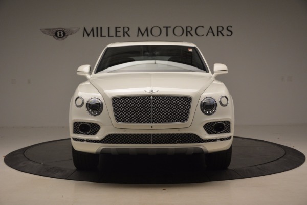 Used 2018 Bentley Bentayga Onyx for sale Call for price at Pagani of Greenwich in Greenwich CT 06830 12