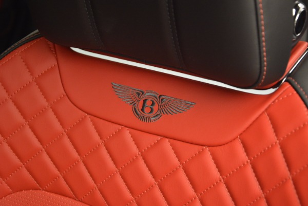 Used 2018 Bentley Bentayga Onyx for sale Call for price at Pagani of Greenwich in Greenwich CT 06830 20
