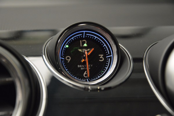 Used 2018 Bentley Bentayga Onyx for sale Call for price at Pagani of Greenwich in Greenwich CT 06830 21