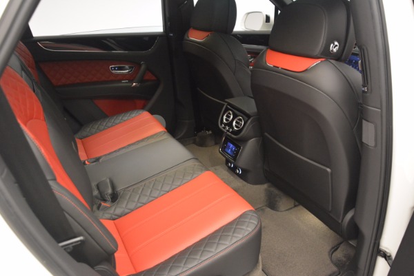 Used 2018 Bentley Bentayga Onyx for sale Call for price at Pagani of Greenwich in Greenwich CT 06830 24