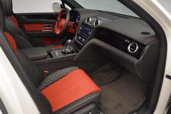 Used 2018 Bentley Bentayga Onyx for sale Call for price at Pagani of Greenwich in Greenwich CT 06830 26