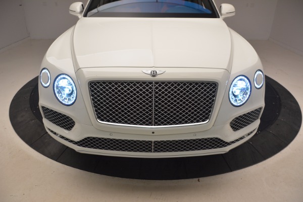 Used 2018 Bentley Bentayga Signature for sale Sold at Pagani of Greenwich in Greenwich CT 06830 17