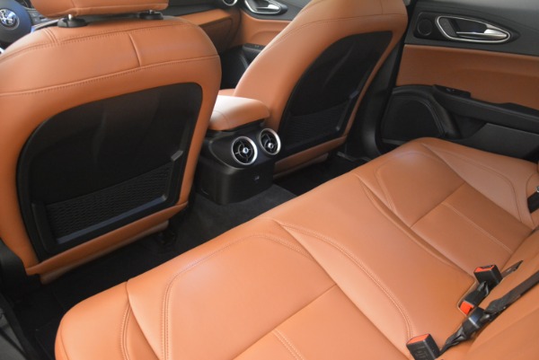 New 2018 Alfa Romeo Giulia Q4 for sale Sold at Pagani of Greenwich in Greenwich CT 06830 24