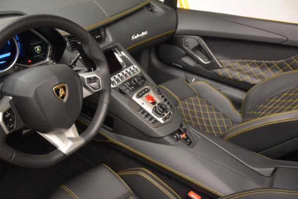 Used 2015 Lamborghini Aventador LP 700-4 Roadster for sale Sold at Pagani of Greenwich in Greenwich CT 06830 19