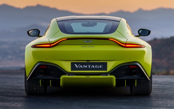 New 2019 Aston Martin Vantage for sale Sold at Pagani of Greenwich in Greenwich CT 06830 3