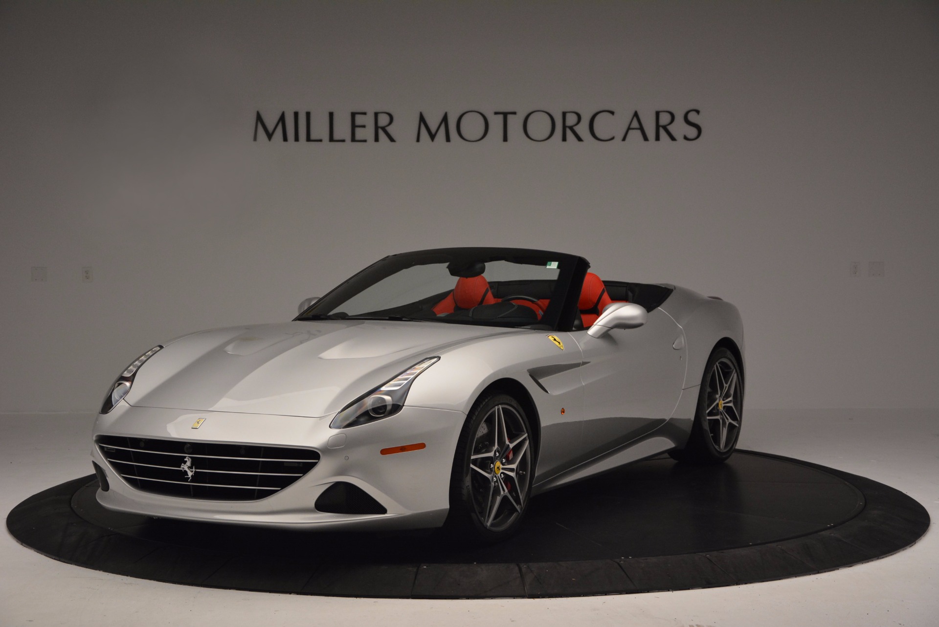 Used 2015 Ferrari California T for sale Sold at Pagani of Greenwich in Greenwich CT 06830 1