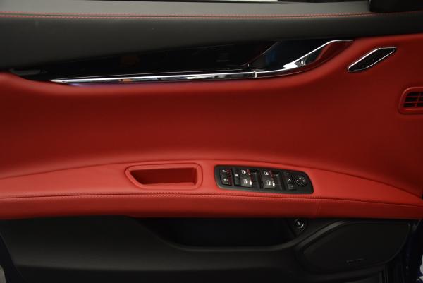 New 2016 Maserati Quattroporte S Q4 ******* DEALERS DEMO for sale Sold at Pagani of Greenwich in Greenwich CT 06830 17