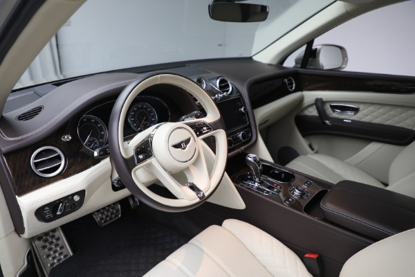 Used 2018 Bentley Bentayga Signature Edition for sale Sold at Pagani of Greenwich in Greenwich CT 06830 14