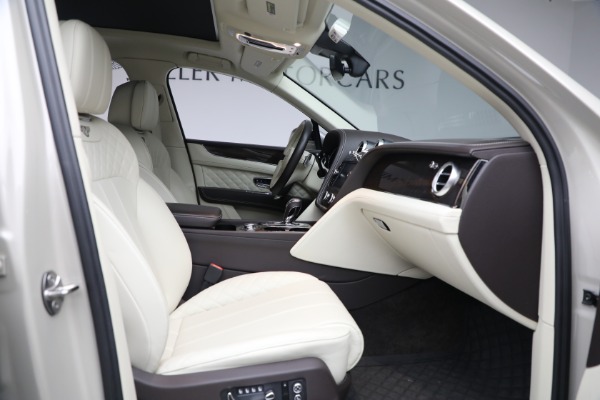 Used 2018 Bentley Bentayga Signature Edition for sale Sold at Pagani of Greenwich in Greenwich CT 06830 21