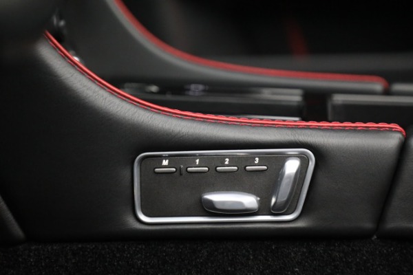 Used 2015 Aston Martin DB9 Volante for sale $94,900 at Pagani of Greenwich in Greenwich CT 06830 27