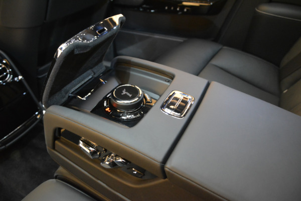 Used 2018 Rolls-Royce Phantom for sale Sold at Pagani of Greenwich in Greenwich CT 06830 20