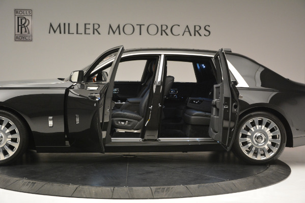 Used 2018 Rolls-Royce Phantom for sale Sold at Pagani of Greenwich in Greenwich CT 06830 3