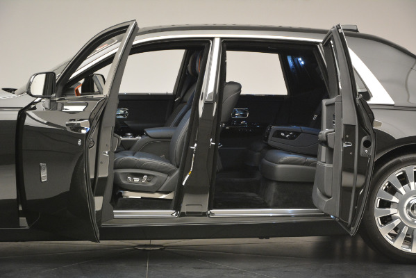 Used 2018 Rolls-Royce Phantom for sale Sold at Pagani of Greenwich in Greenwich CT 06830 4