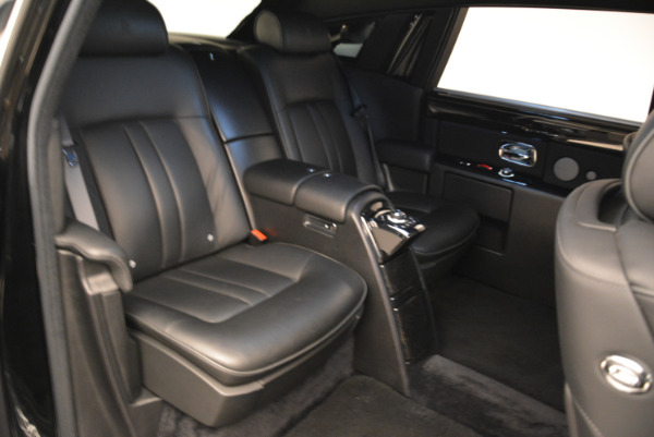 Used 2014 Rolls-Royce Phantom EWB for sale Sold at Pagani of Greenwich in Greenwich CT 06830 14