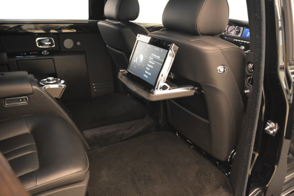 Used 2014 Rolls-Royce Phantom EWB for sale Sold at Pagani of Greenwich in Greenwich CT 06830 17
