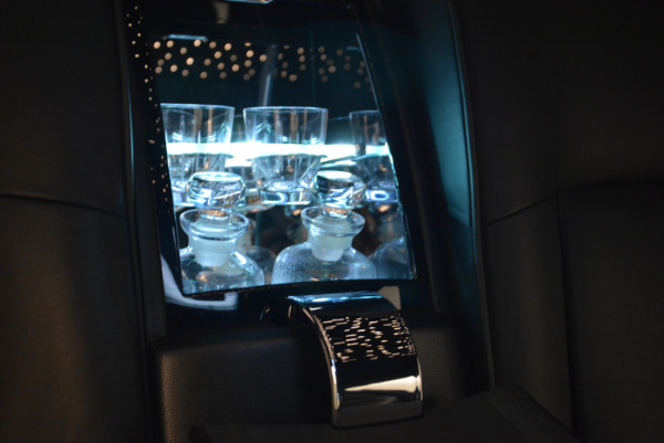 Used 2014 Rolls-Royce Phantom EWB for sale Sold at Pagani of Greenwich in Greenwich CT 06830 19