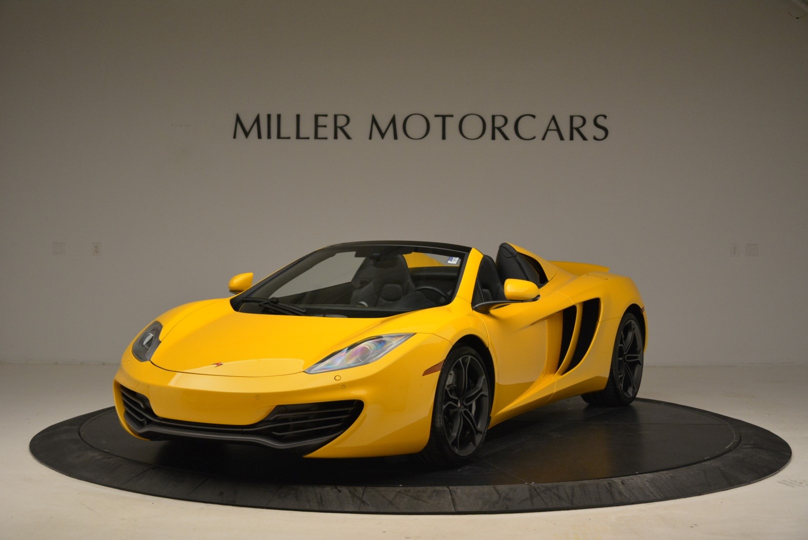 Used 2014 McLaren MP4-12C Spider for sale Sold at Pagani of Greenwich in Greenwich CT 06830 1