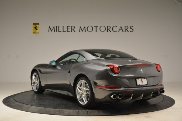 Used 2016 Ferrari California T for sale Sold at Pagani of Greenwich in Greenwich CT 06830 17