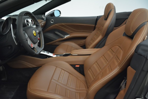 Used 2016 Ferrari California T for sale Sold at Pagani of Greenwich in Greenwich CT 06830 26