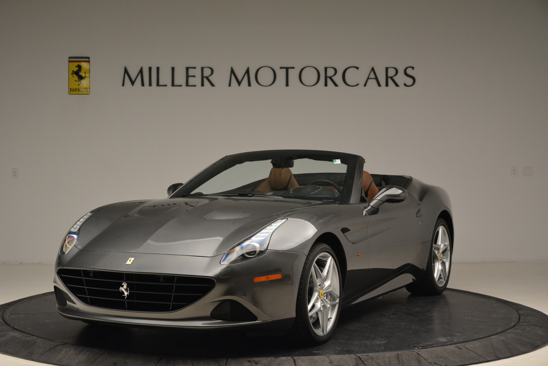 Used 2016 Ferrari California T for sale Sold at Pagani of Greenwich in Greenwich CT 06830 1