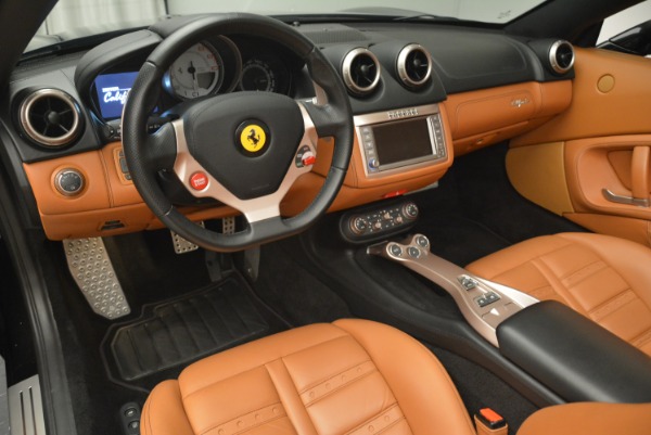 Used 2014 Ferrari California 30 for sale Sold at Pagani of Greenwich in Greenwich CT 06830 25
