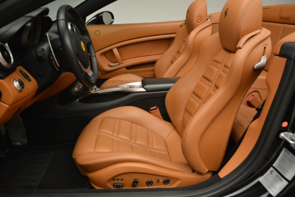 Used 2014 Ferrari California 30 for sale Sold at Pagani of Greenwich in Greenwich CT 06830 26