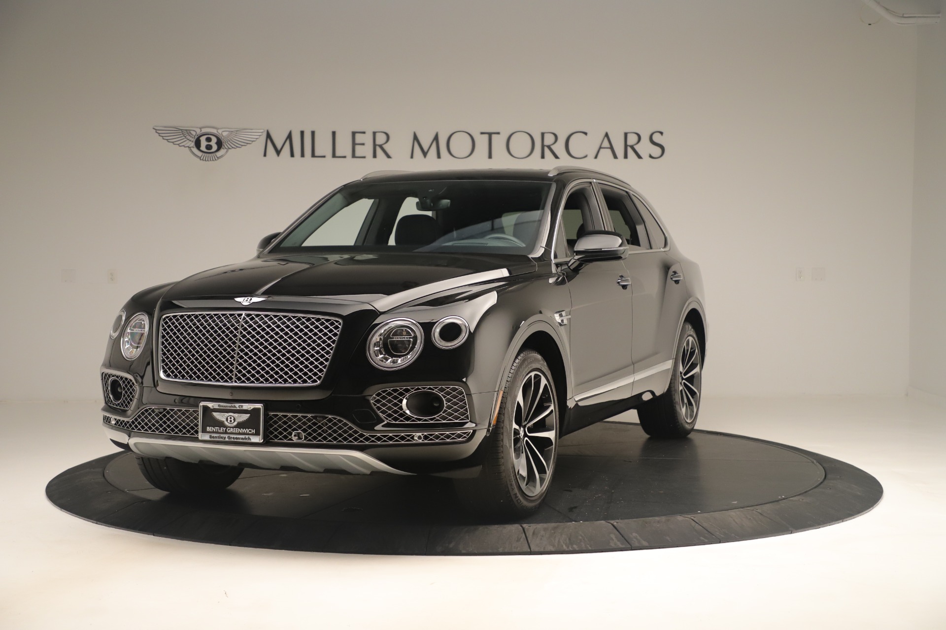 Used 2018 Bentley Bentayga W12 Signature for sale Sold at Pagani of Greenwich in Greenwich CT 06830 1