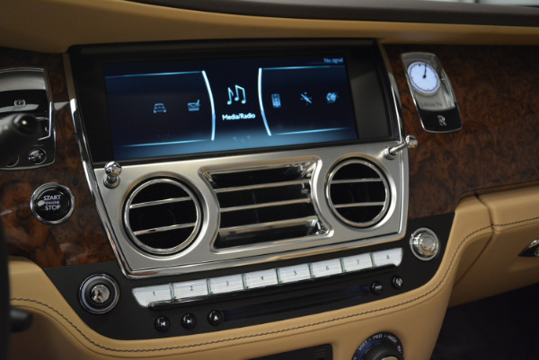 Used 2018 Rolls-Royce Dawn for sale Sold at Pagani of Greenwich in Greenwich CT 06830 24