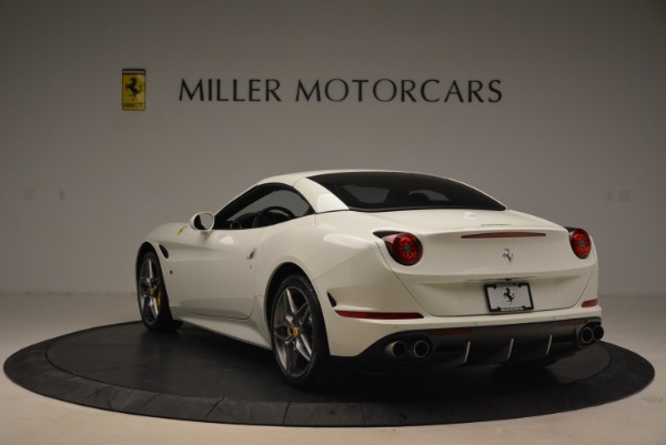 Used 2015 Ferrari California T for sale Sold at Pagani of Greenwich in Greenwich CT 06830 17