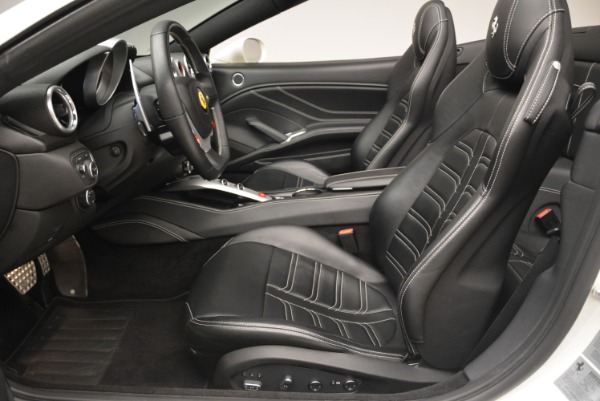 Used 2015 Ferrari California T for sale Sold at Pagani of Greenwich in Greenwich CT 06830 26