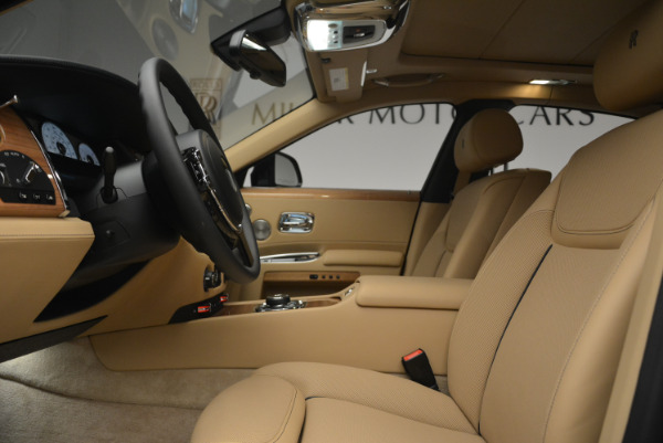Used 2018 Rolls-Royce Ghost for sale Sold at Pagani of Greenwich in Greenwich CT 06830 16