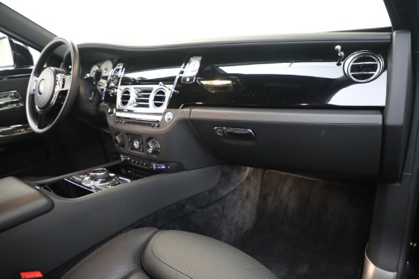 Used 2016 Rolls-Royce Ghost Series II for sale $169,900 at Pagani of Greenwich in Greenwich CT 06830 24