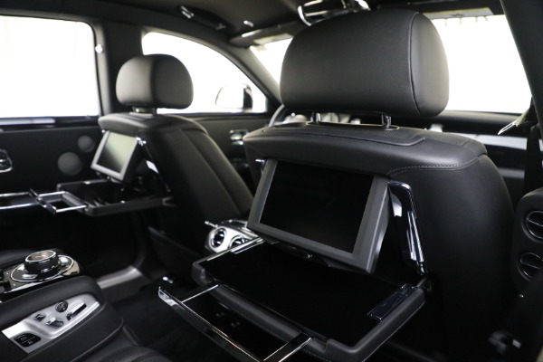 Used 2016 Rolls-Royce Ghost Series II for sale $169,900 at Pagani of Greenwich in Greenwich CT 06830 28