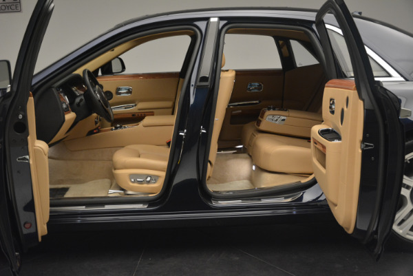 Used 2015 Rolls-Royce Ghost for sale Sold at Pagani of Greenwich in Greenwich CT 06830 17