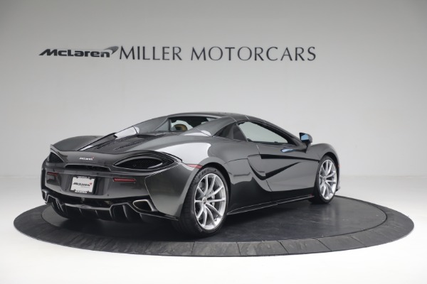 Used 2018 McLaren 570S Spider for sale Sold at Pagani of Greenwich in Greenwich CT 06830 16